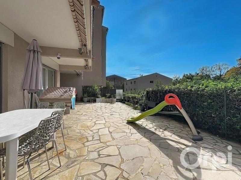 Appartement - 86 m² - 3 pièces