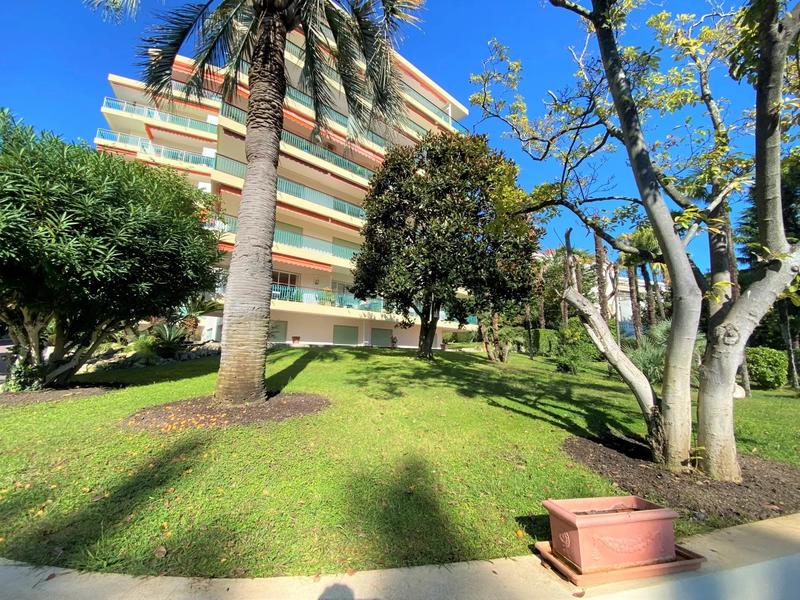 Appartement - 93 m² - 4 pièces