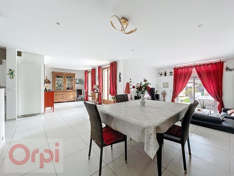 Maison - 131 m² - 6 pièces