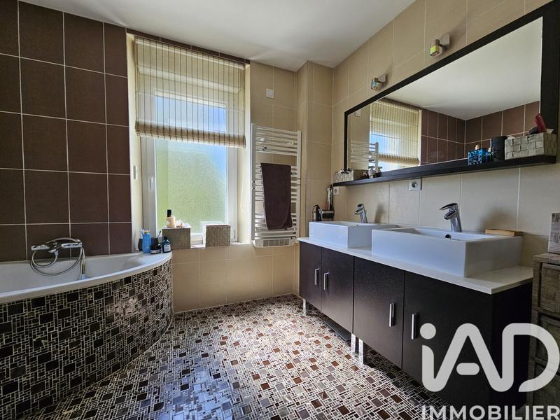 Maison - 115 m² - 5 pièces