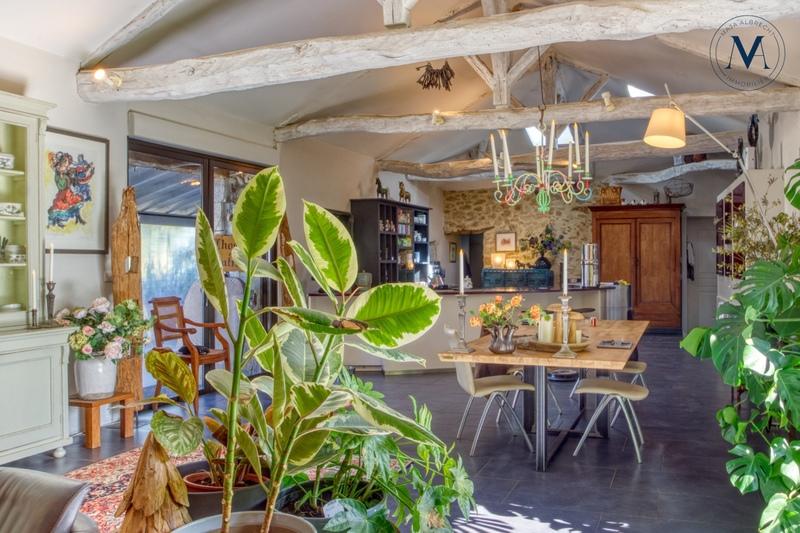 Haras - 400 m² - 7 pièces