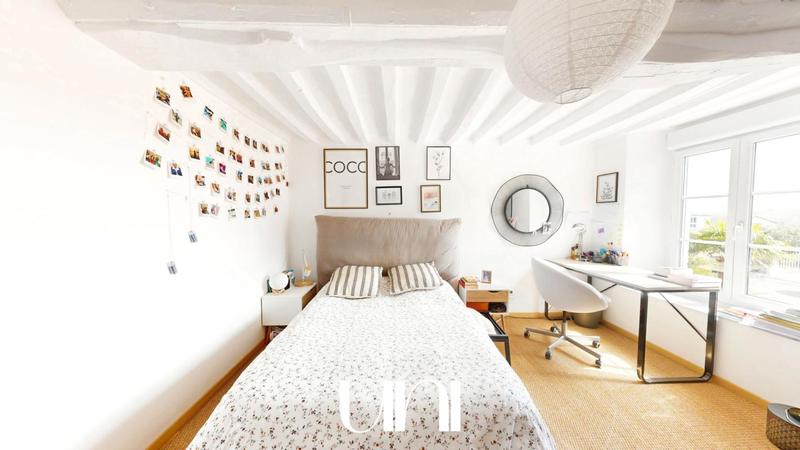 Maison - 360 m² - 12 pièces