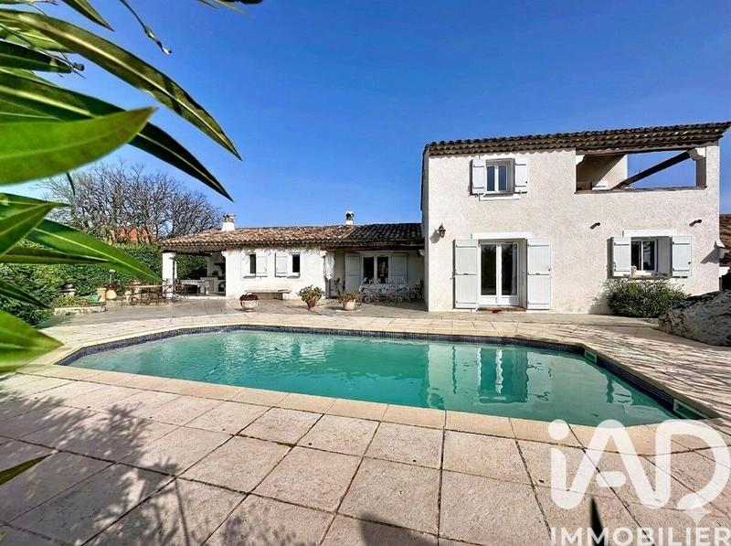 Maison - 170 m² - 5 pièces