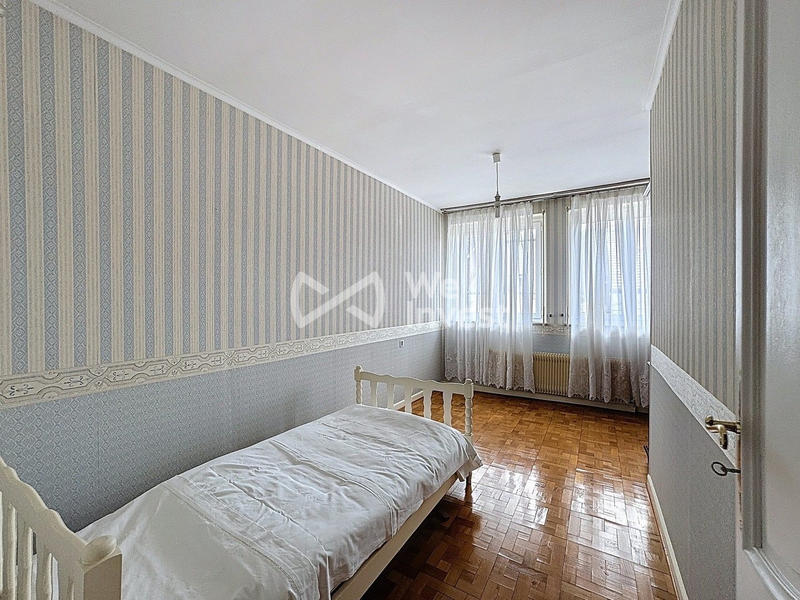 Maison - 157 m² - 10 pièces