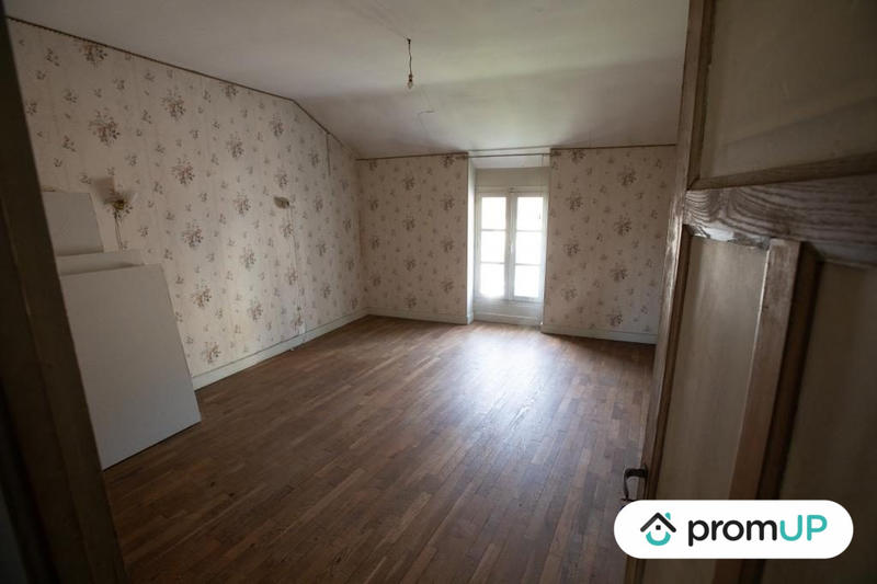 Maison - 198 m² - 11 pièces