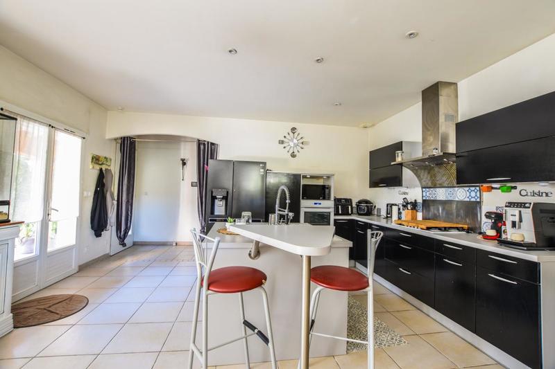 Villa - 136 m² - 6 pièces