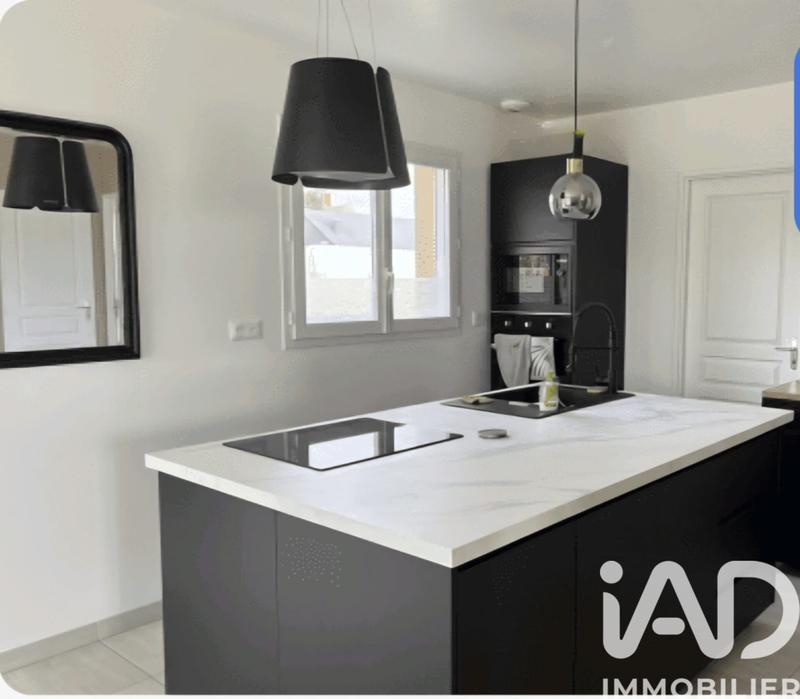 Maison - 99 m² - 5 pièces