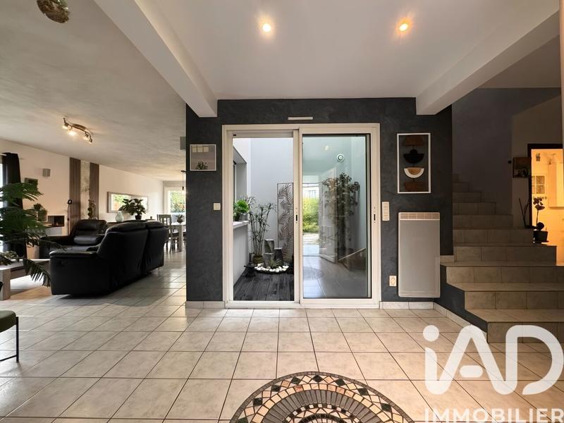 Maison - 175 m² - 6 pièces