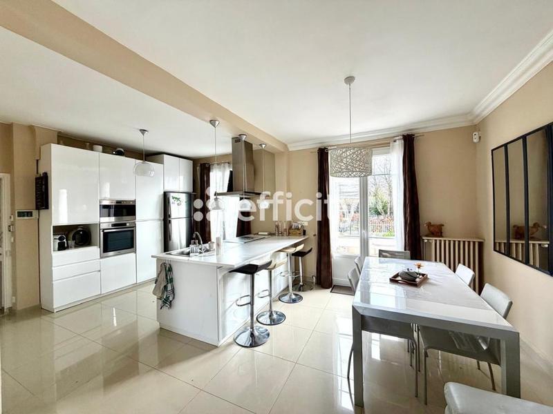 Maison - 106 m² - 5 pièces