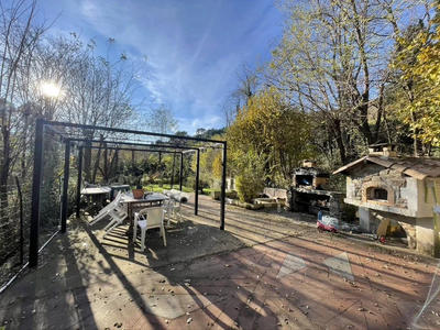 Maison - 288 m² - 11 pièces