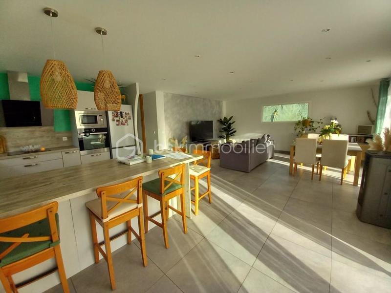 Maison - 94 m² - 4 pièces