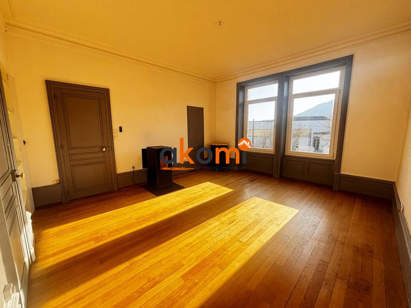 Appartement - 87 m² - 3 pièces