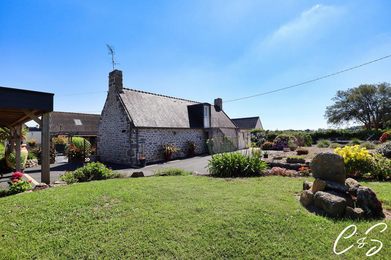 Maison - 136 m² - 7 pièces