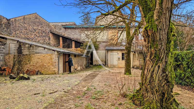 Maison - 380 m² - 15 pièces