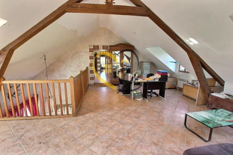 Propriété - 365 m² - 12 pièces