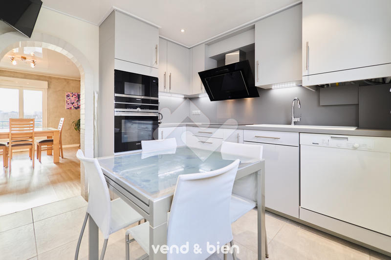 Appartement - 86 m² - 4 pièces