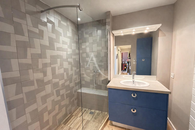 Appartement - 82 m² - 3 pièces