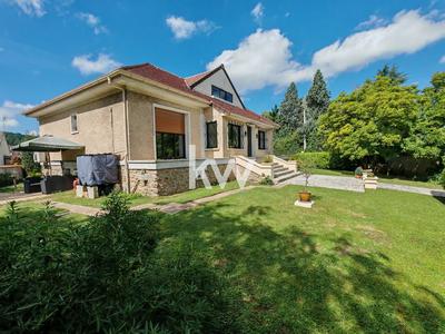 Maison - 183 m² - 6 pièces