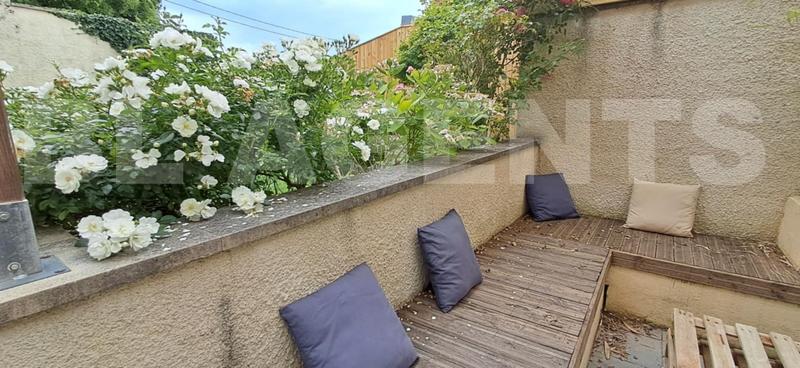 Maison - 140 m² - 5 pièces