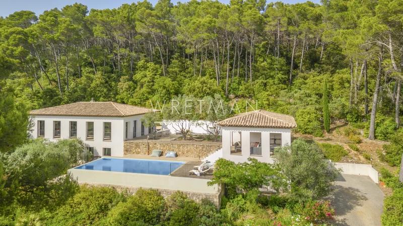 Villa - 204 m² - 6 pièces