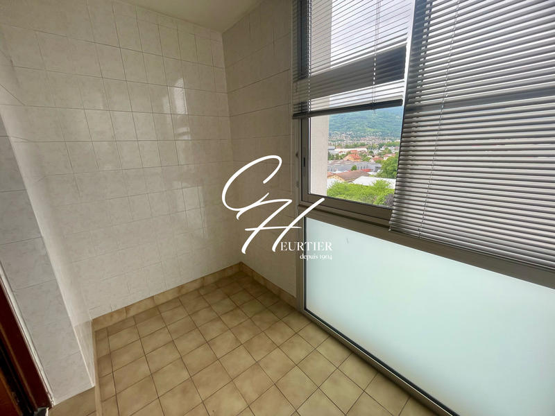 Appartement - 74 m² - 4 pièces