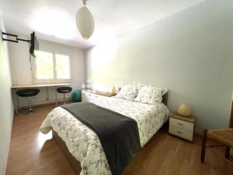 Appartement - 101 m² - 5 pièces