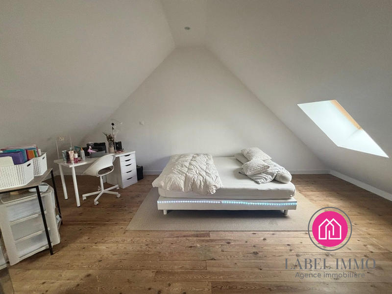 Maison - 220 m² - 8 pièces