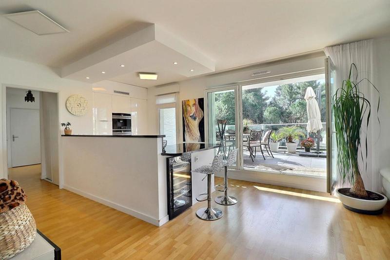 Appartement - 77 m² - 3 pièces