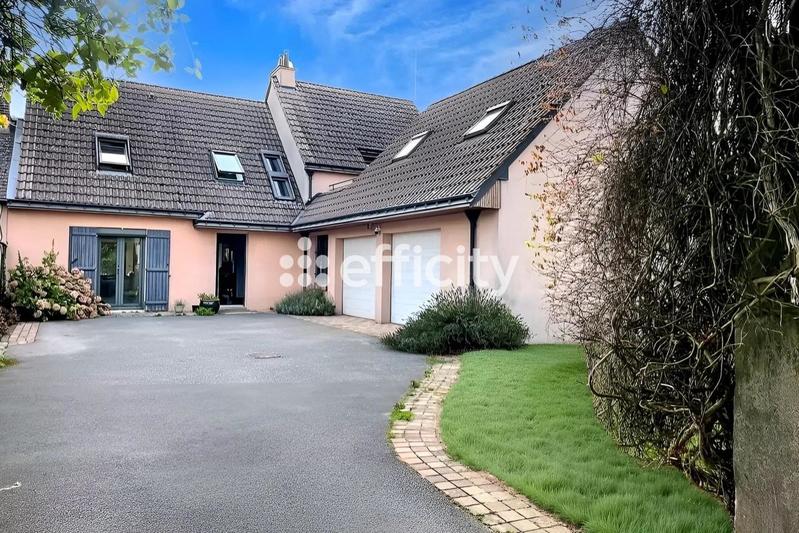 Maison traditionnelle - 190 m² - 5 pièces