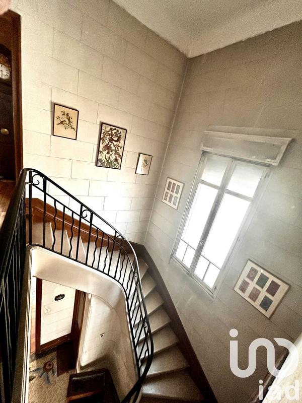 Maison - 227 m² - 9 pièces