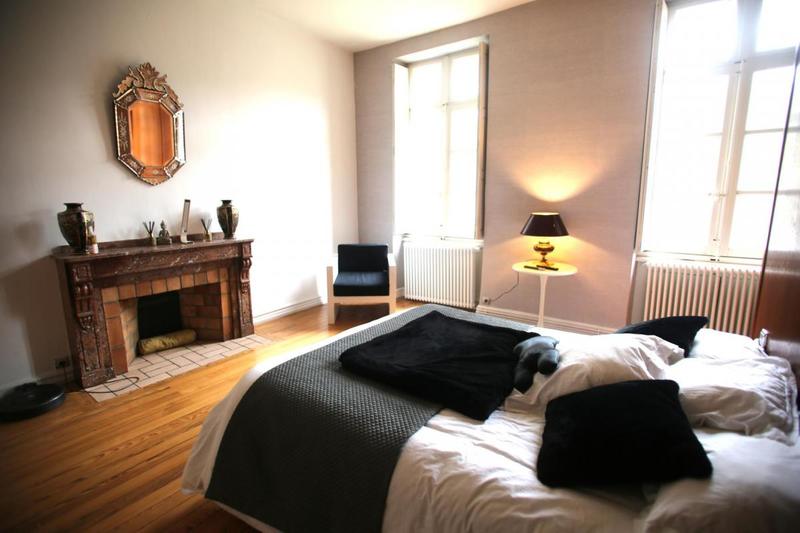 Maison de maîtres - 331 m² - 9 pièces