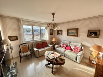 Appartement - 114 m² - 5 pièces