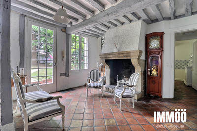 Maison - 225 m² - 10 pièces