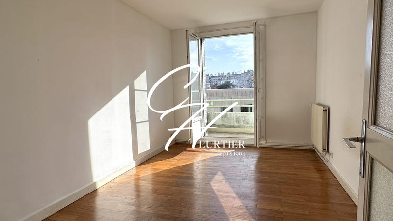 Appartement - 77 m² - 4 pièces