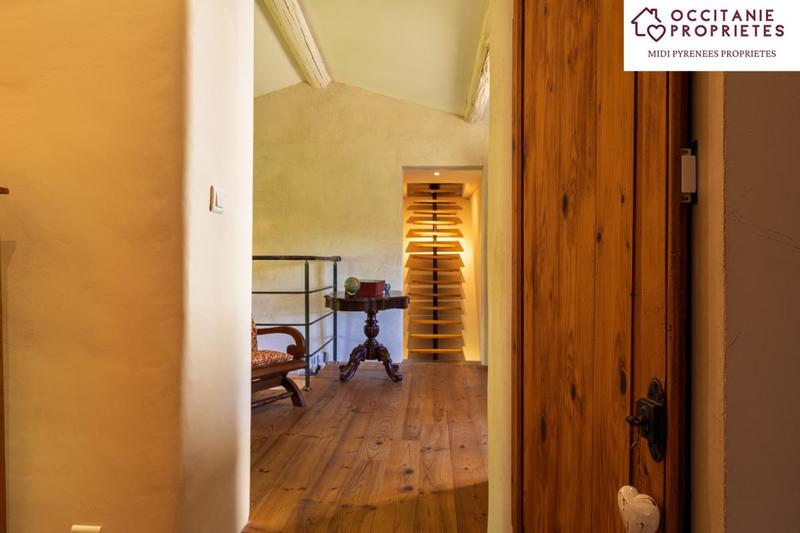 Propriété - 362 m² - 20 pièces