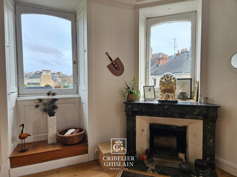 Appartement bourgeois - 190 m² - 7 pièces