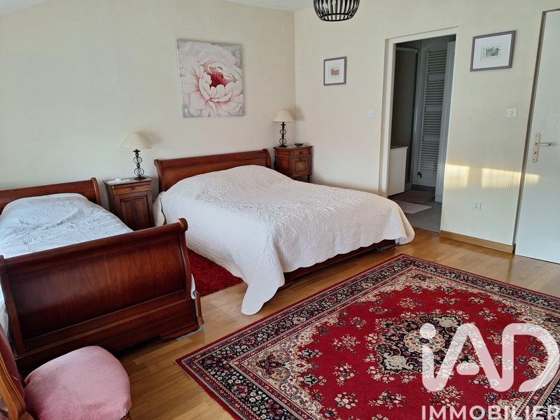 Maison de village - 236 m² - 9 pièces