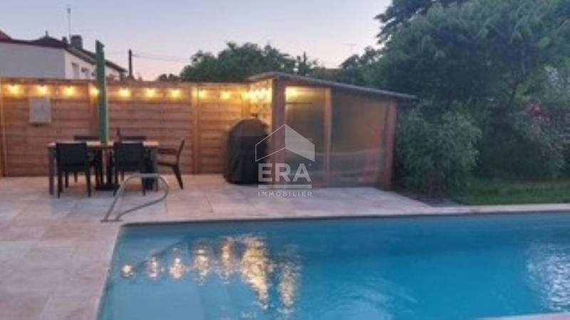 Maison - 93 m² - 4 pièces