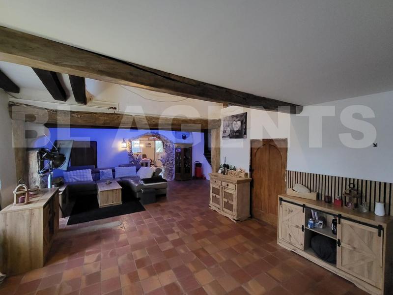 Longère - 308 m² - 14 pièces