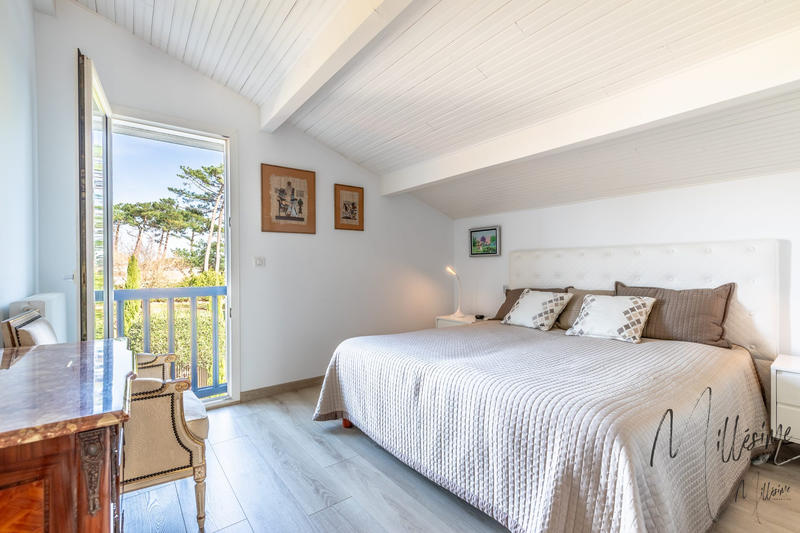 Maison - 180 m² - 7 pièces