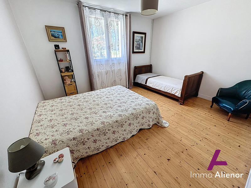 Maison - 209 m² - 5 pièces