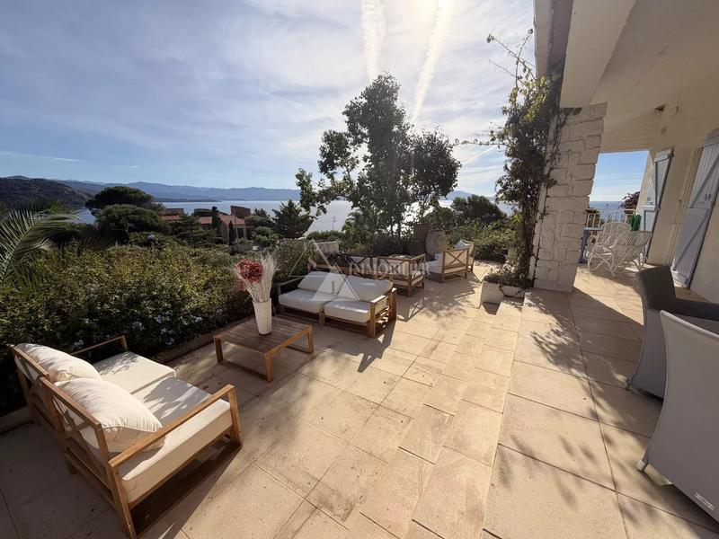 Villa - 189 m² - 6 pièces