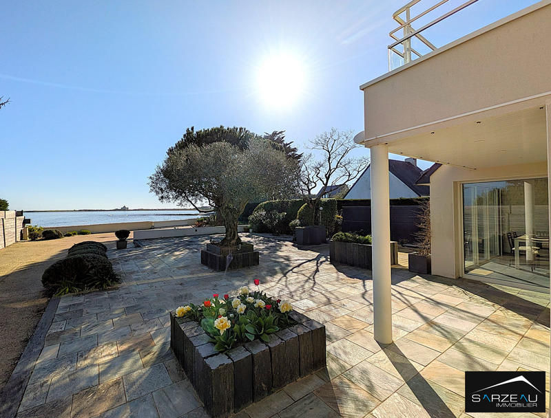 Maison - 212 m² - 10 pièces