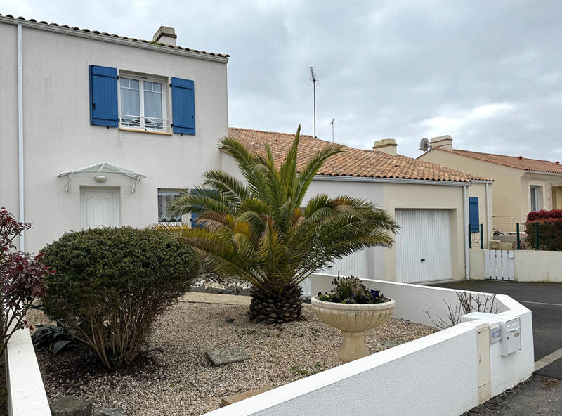 Maison - 111 m² - 4 pièces