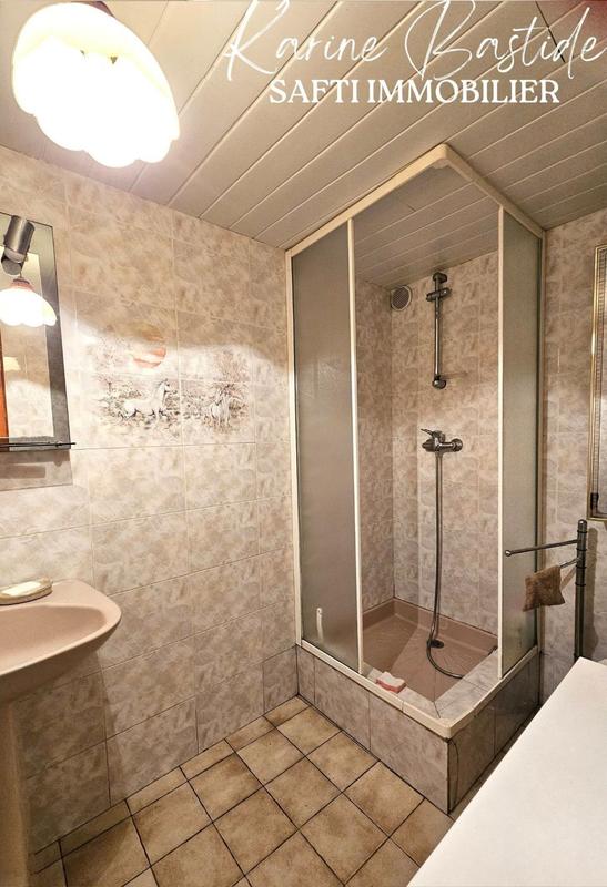 Maison - 92 m² - 5 pièces