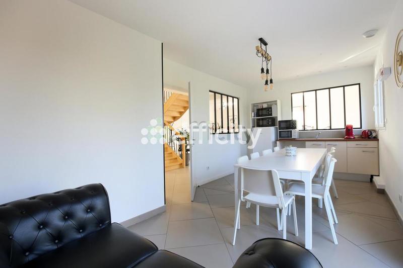 Maison - 155 m² - 6 pièces