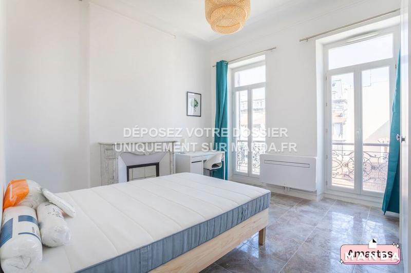 Chambre - 9 m² - 5 pièces