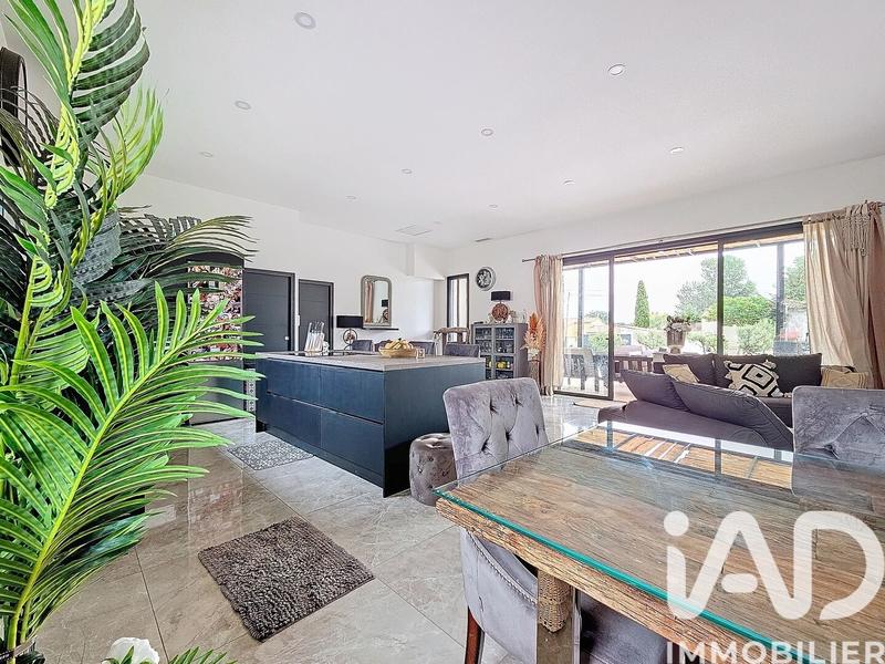 Maison - 143 m² - 5 pièces