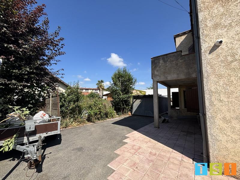 Maison - 206 m² - 7 pièces