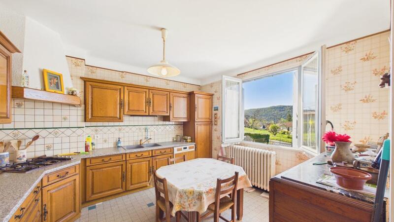 Maison - 140 m² - 5 pièces